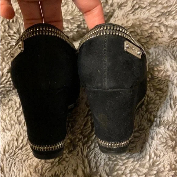 Michael Kors Black Sherry Suede Zipper Wedges Sz 2 - Picture 4 of 7
